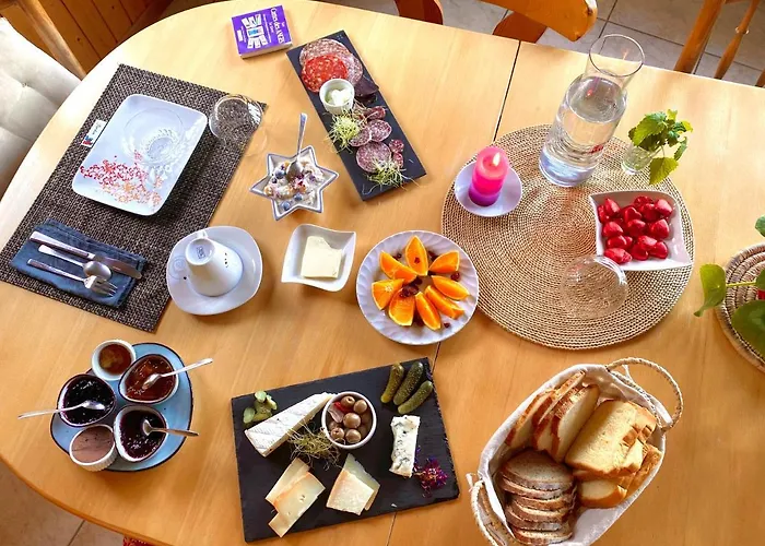 La Cure De Bed and Breakfast