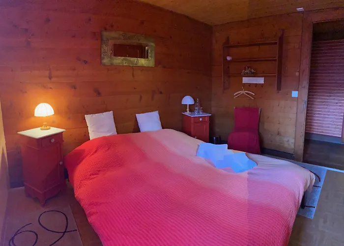 La Cure De Bed and Breakfast Vernamiège